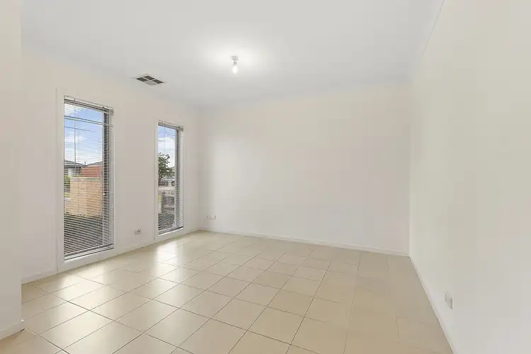 Fifth view of Homely unit listing, 6a Holzgrefe Court, Altona Meadows VIC 3028