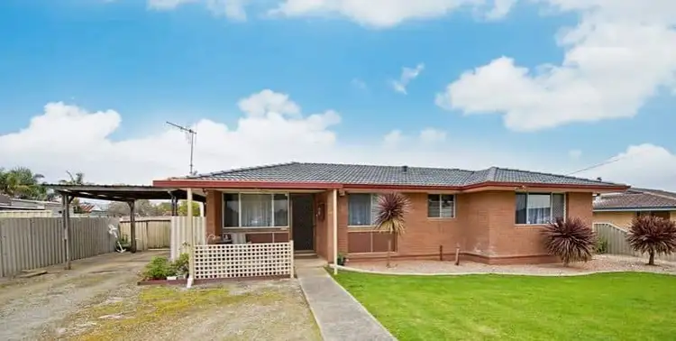 1 Lennard Street, Orana WA 6330