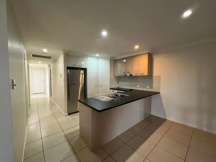 Fifth view of Homely semi-detached listing, 2/21 Ellem Drive, Chinchilla QLD 4413