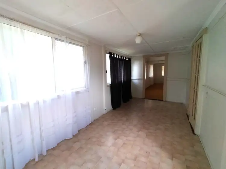 Fifth view of Homely unit listing, 17 Crown Street, Holland Park West QLD 4121