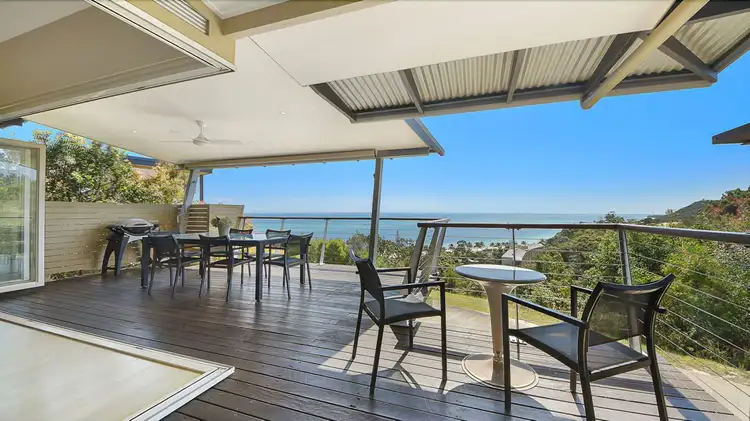 4 Trochus Place, Tangalooma QLD 4025