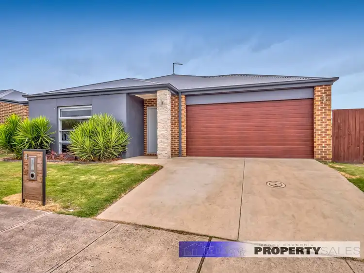 4 Range Way, Moe VIC 3825