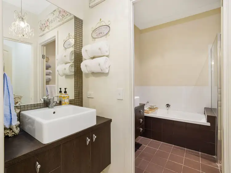 Fifth view of Homely house listing, 2/4 Murrayfield Place, Merrimac QLD 4226