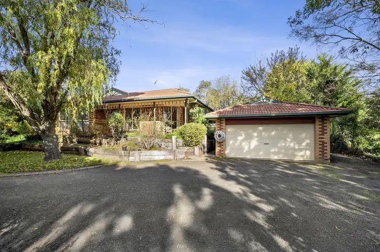 15 North Mountain Road, Heathcote Junction VIC 3758