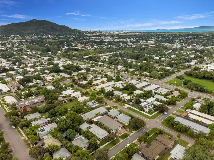 3/11 Derby Street, Pimlico QLD 4812