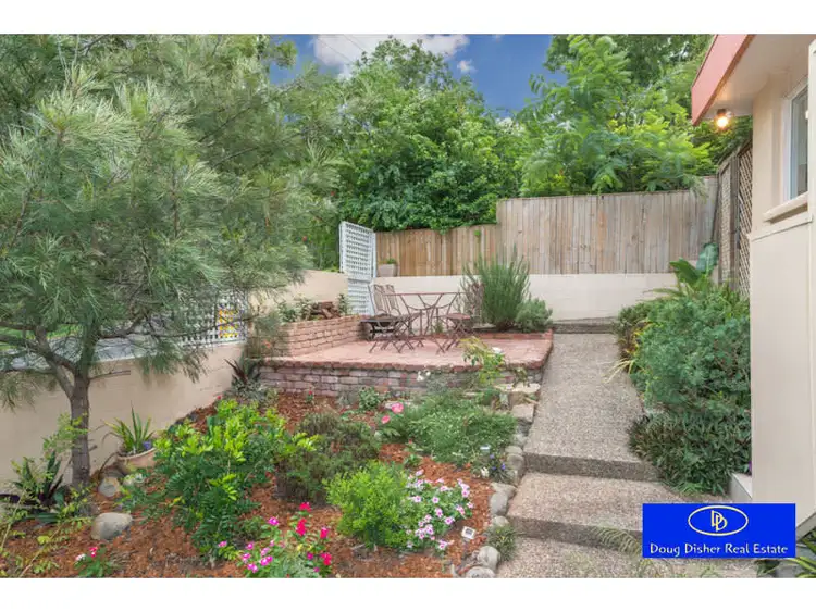 1/104 Carmody Road, St Lucia QLD 4067