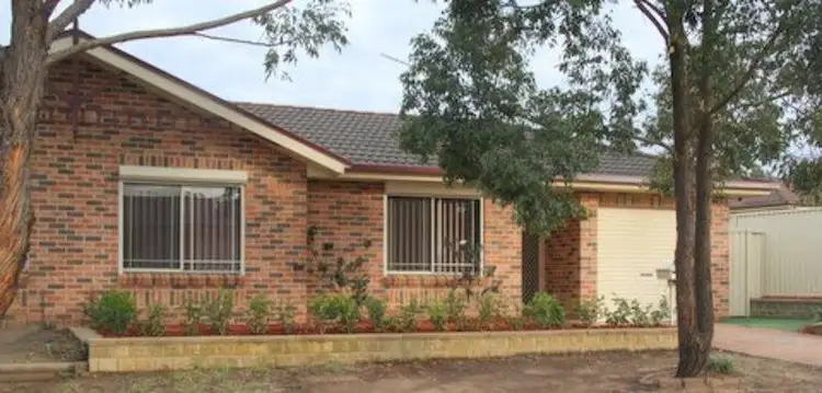 2/1 Beyer Place, Currans Hill NSW 2567