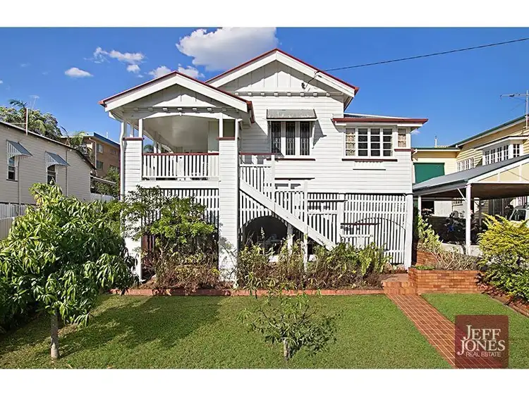 42 Holland Street, Greenslopes QLD 4120