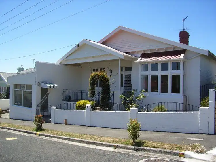 15 Greenway Ave, Lenah Valley TAS 7008
