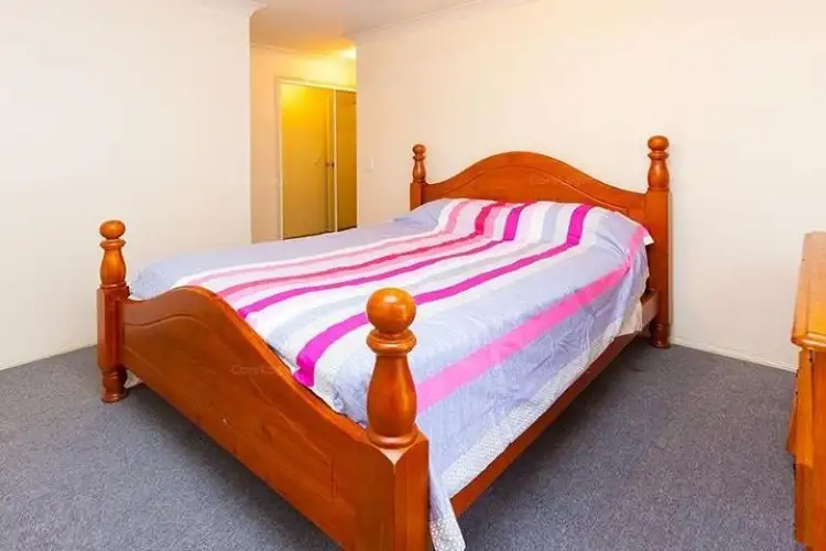 Fourth view of Homely house listing, 2 Chelsea Court, Heritage Park QLD 4118