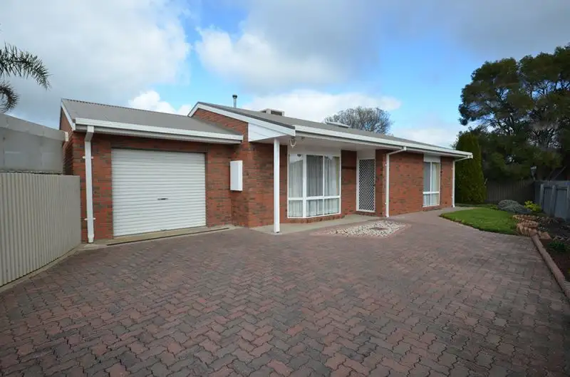 Main view of Homely unit listing, 2/2 Windsor Crescent, Horsham VIC 3400