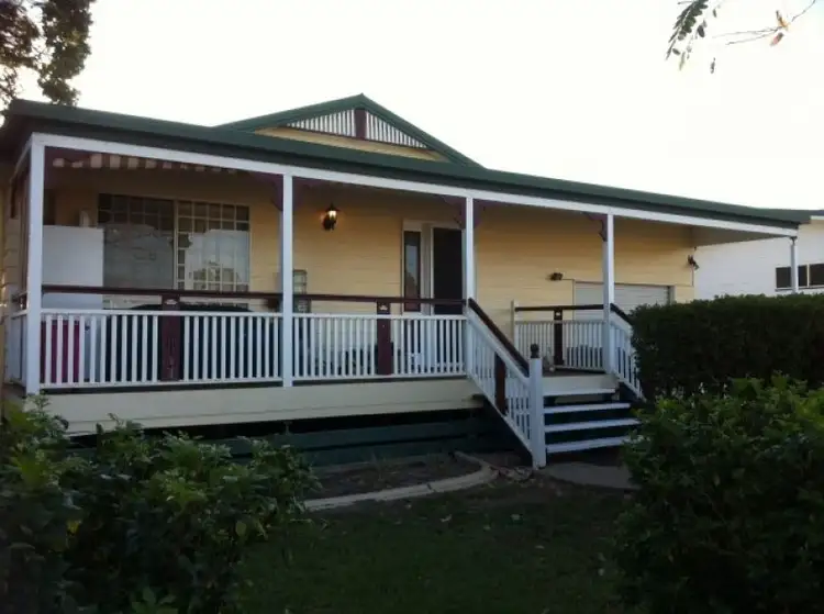 10 Alex Parade, Roma QLD 4455