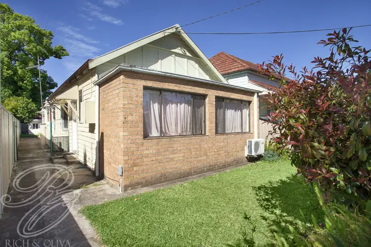 8 Dibbs Street, Canterbury NSW 2193