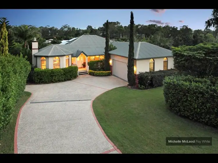 11 McConnell Crescent, Brookfield QLD 4069