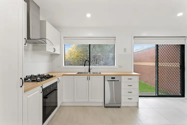 Fifth view of Homely unit listing, 3/4-6 Camdale Close, Hampton Park VIC 3976