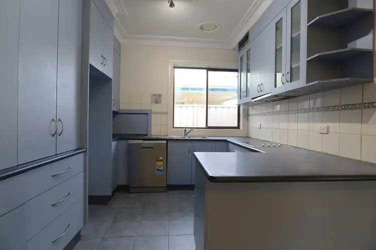 359 Sloane Street, Deniliquin NSW 2710
