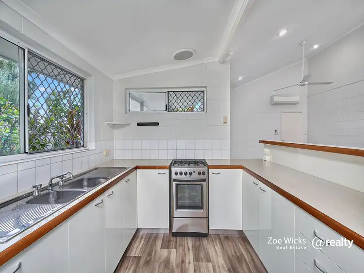 Fourth view of Homely villa listing, 3/5-6 Seary Close, Whitfield QLD 4870