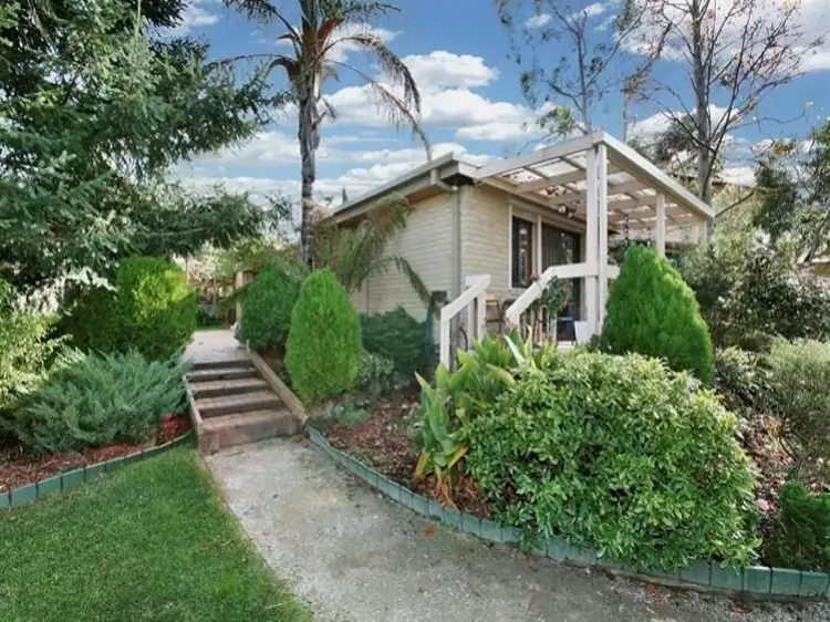 6 Daymar Drive, Mooroolbark VIC 3138