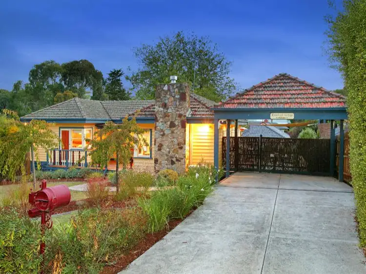 Sixth view of Homely house listing, 2 Tatiara Avenue, Croydon North VIC 3136