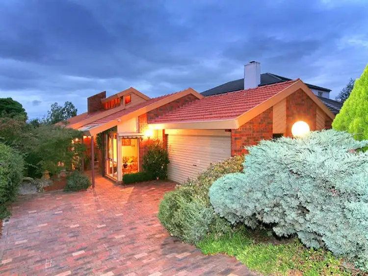 15 Chippendale Terrace, Burwood East VIC 3151