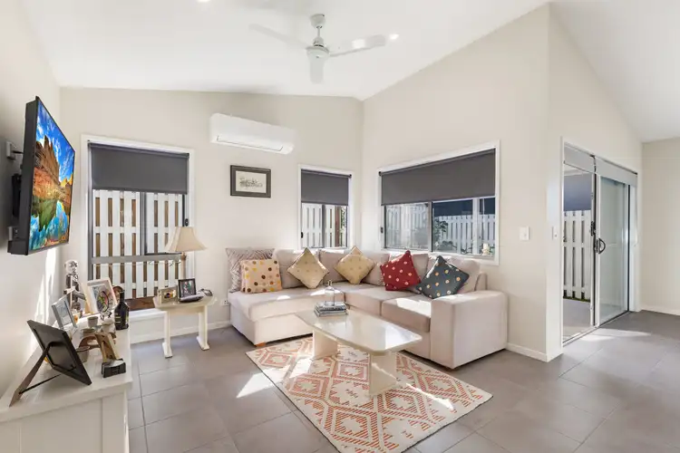 124/2-20 Island View Drive, Urangan QLD 4655