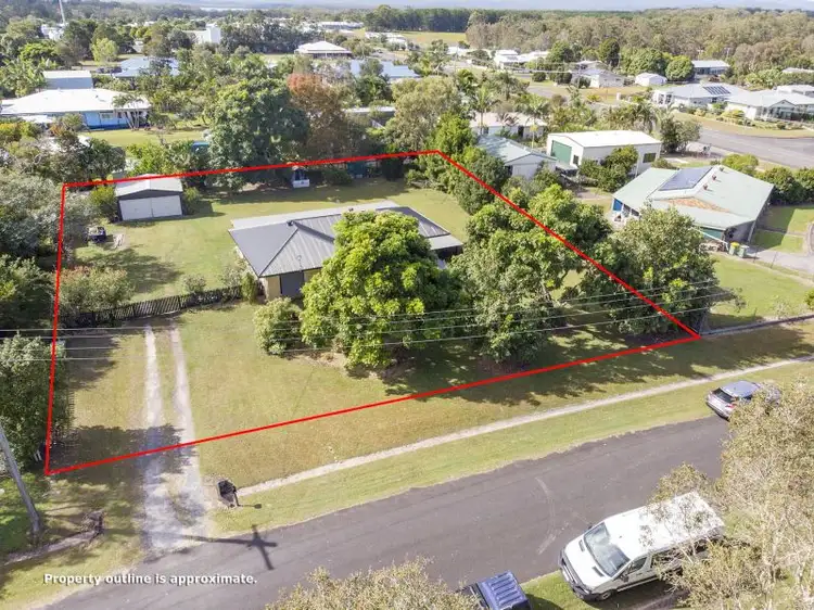 4 Achilles Avenue, Cooloola Cove QLD 4580