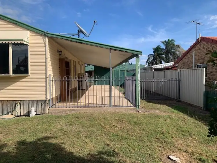 Fifth view of Homely house listing, 10 Smith Place, Emerald QLD 4720