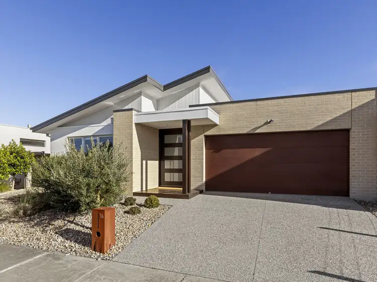 16 Rosser Boulevard, Torquay VIC 3228