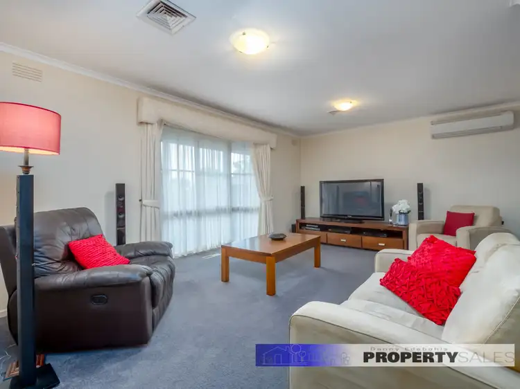Second view of Homely house listing, 5 Phelps Court, Newborough VIC 3825