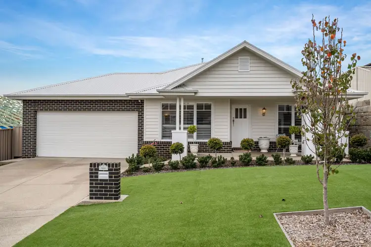 17 Bennelong Crescent, Lloyd NSW 2650