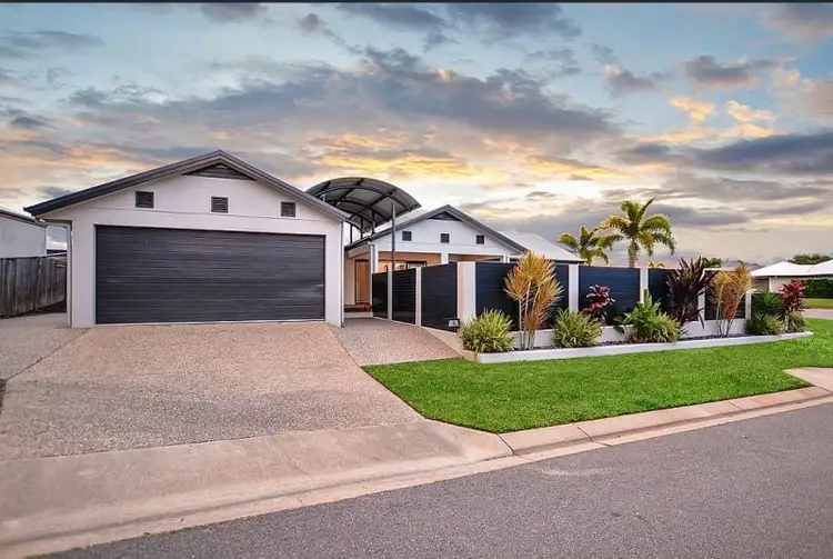 Fifth view of Homely house listing, 3 Hillock cres, Bushland Beach QLD 4818