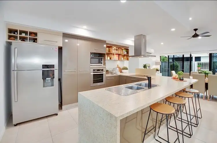 Sixth view of Homely house listing, 3 Hillock cres, Bushland Beach QLD 4818