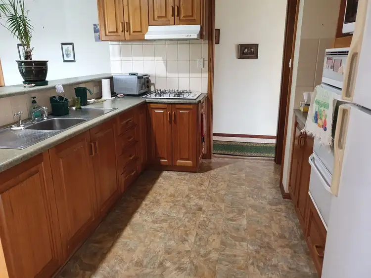 Third view of Homely house listing, 5 Ina Court, Mount Gambier SA 5290