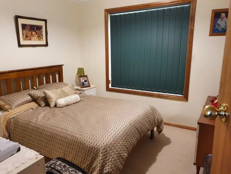 Fifth view of Homely house listing, 5 Ina Court, Mount Gambier SA 5290