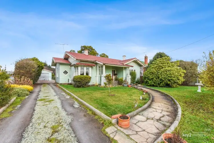 37 Meander Valley Road, Deloraine TAS 7304