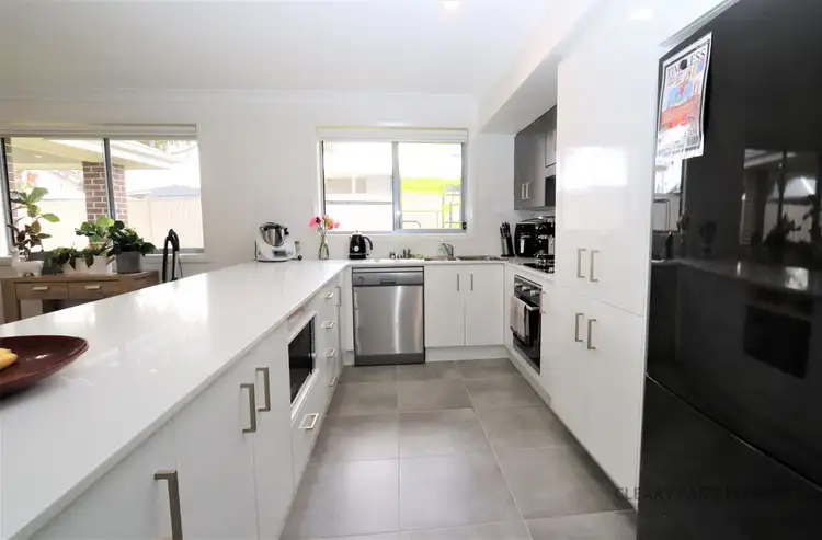 Second view of Homely house listing, 10 Fairleigh Place, Kelso NSW 2795