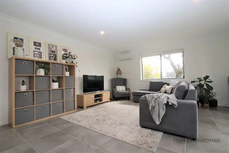 Fifth view of Homely house listing, 10 Fairleigh Place, Kelso NSW 2795