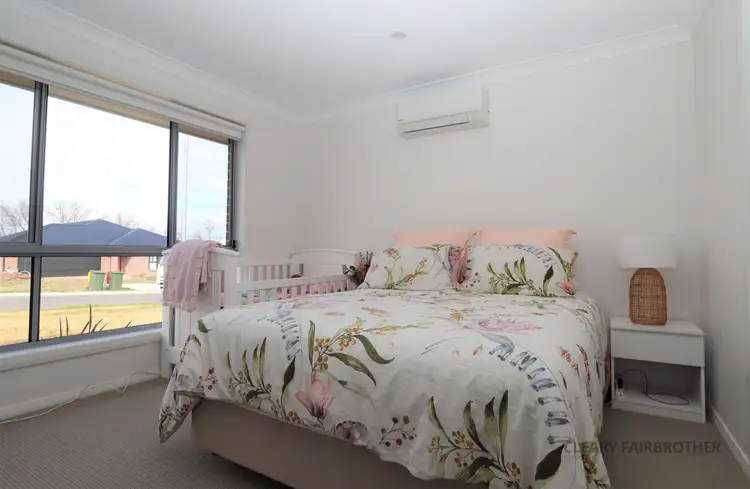 Sixth view of Homely house listing, 10 Fairleigh Place, Kelso NSW 2795