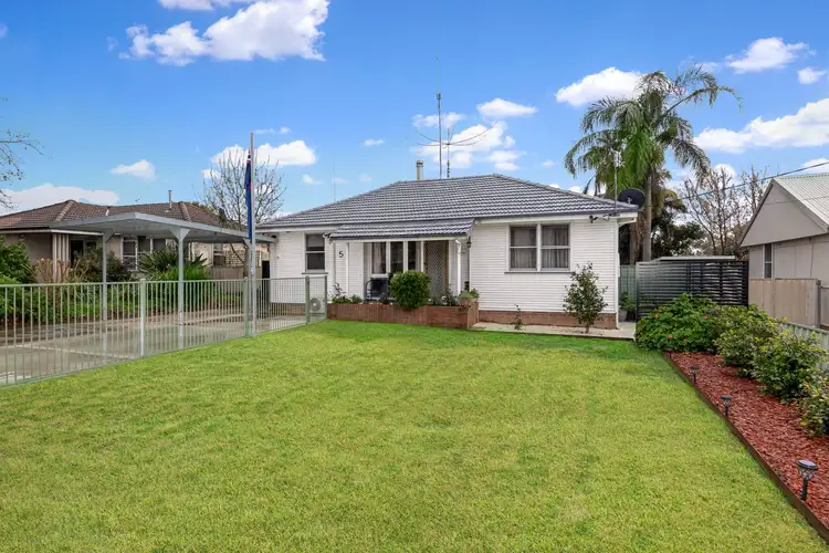 5 Buna Street, Ashmont NSW 2650