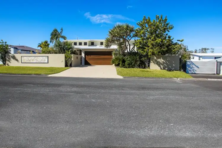 15 Summer Way, Tin Can Bay QLD 4580