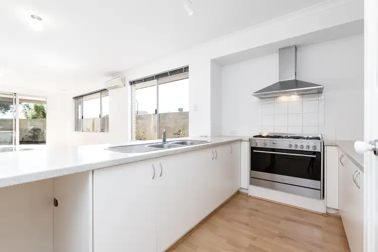 Fifth view of Homely house listing, 8 Caribbean turn, Aubin Grove WA 6164