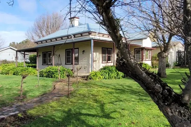 33 Vincent St, Ararat VIC 3377