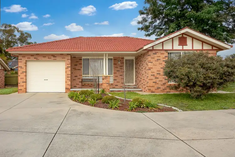 1/4 Dunn Avenue, Forest Hill NSW 2651