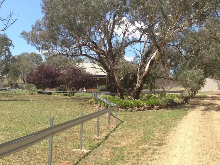 2095 Packham Drive, Manildra NSW 2865