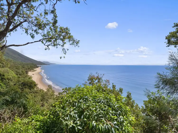 6 Buchan Street, Palm Cove QLD 4879