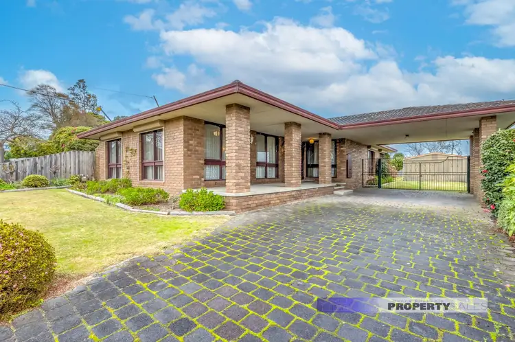 19 Cross Street, Newborough VIC 3825