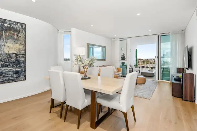 602/25 Honeysuckle Drive, Newcastle NSW 2300