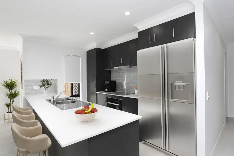 Second view of Homely house listing, 21 Mayfair Street, Doolandella QLD 4077