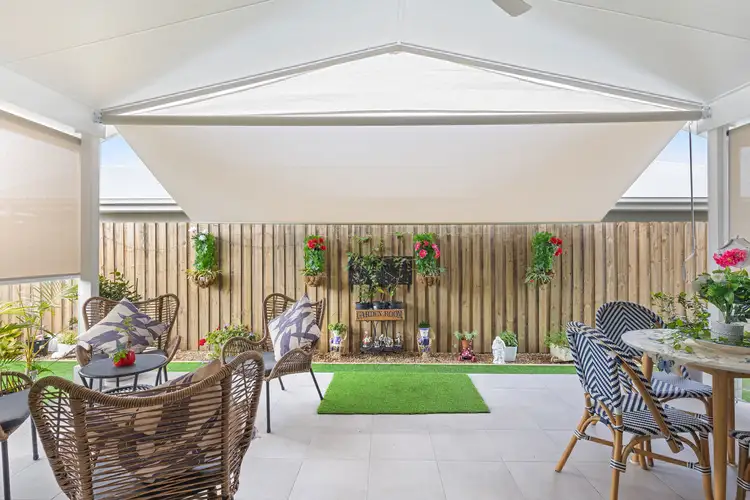 102/2-20 Island View Drive, Urangan QLD 4655