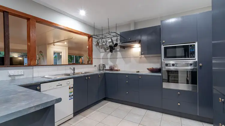 17 Franciscea Street, Everton Hills QLD 4053